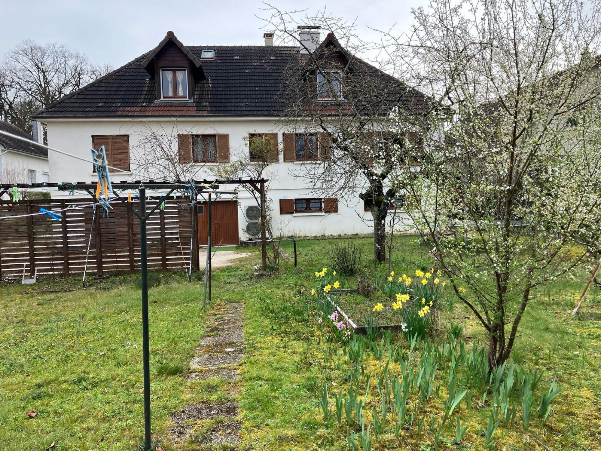 Le Plessis Apartment *